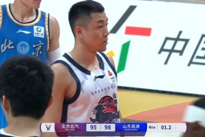 關(guān)鍵時刻三分+兩罰定勝局！高詩巖4中2拿到8分5板8助