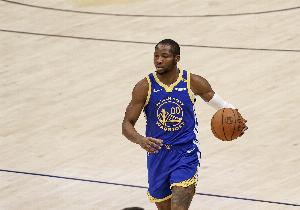 兩個鐵匠隊！騎士上半場52投14中 勇士43投16中稍好一丟丟