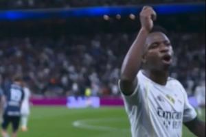 毀滅吧??主裁補時狂出2紅3黃，維尼修斯諷刺道：再多掏幾張紅牌