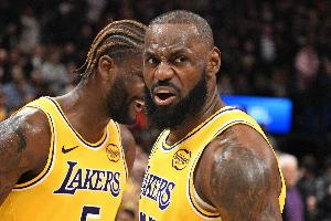 徐靜雨：詹姆斯就是一本行走的技術(shù)教科書 偉大無需多言！