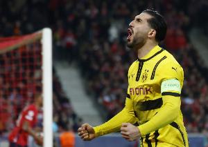 圖片報(bào)：加拉塔薩雷、費(fèi)內(nèi)巴切等隊(duì)想簽埃姆雷·詹，但球員想留隊(duì)