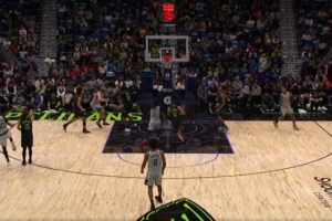 追加一級(jí)惡意犯規(guī)！尚帕尼打阿爾瓦拉多3+1 后者墊腳