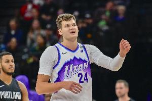 本賽季僅打5場(chǎng)便報(bào)銷！鹽湖城媒體：步行者有意爵士中鋒凱斯勒