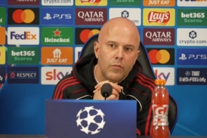 斯洛特：風波對我沒影響但對球隊很難；我很禮貌但不意味著我軟弱