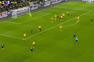 差一點！B費挑傳，庫尼亞近距離頭球攻門被撲