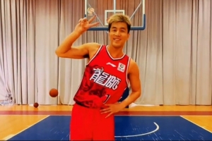 郭艾倫：輕輕一個轉(zhuǎn)身就帶走了我整個青春 第16個賽季給自己加油