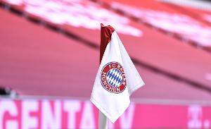 德媒：拜仁歐冠比賽看臺(tái)發(fā)生多起煙火事件，兩名球迷被逮捕