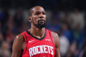 兒子在休斯敦表現(xiàn)如何？KD母親：他樂在其中！你難道看不出來(lái)嗎？