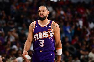 哐哐打鐵！狄龍首節(jié)5投1中僅得4分1助 吃到2犯為后續(xù)埋下隱患