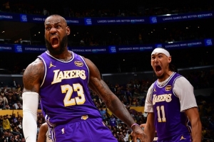 丹尼·格林：詹姆斯的身體狀況在變好 步伐也更加輕快