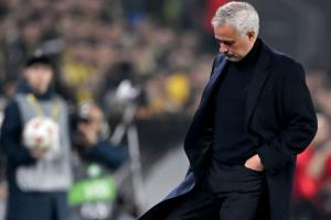 又入狼窩！穆帥起死回生歐冠2連勝逼近附加區(qū)，但末2輪戰(zhàn)尤文皇馬