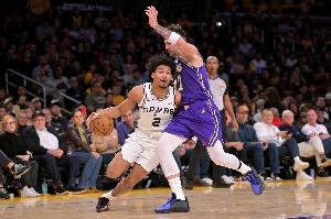 防守沒了！湖人讓馬刺得到132分 創(chuàng)球隊本賽季單場失分新高