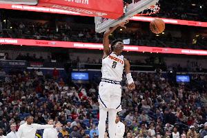 拼勁十足！沃特森10中7拿到21分 正負(fù)值+17