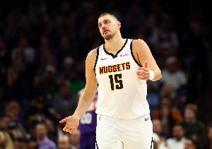 感覺沒(méi)發(fā)力！約基奇過(guò)去三場(chǎng)場(chǎng)均34.7分10板9助 命中率65.5%