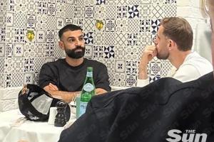 討教沙特經(jīng)驗(yàn)？太陽(yáng)報(bào)：薩拉赫與亨德森聚餐，后者回答了許多問(wèn)題