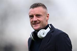 足球?qū)＜遥和郀柕显诳死啄獌?nèi)塞做得很好，他能踢到41歲