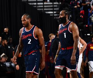 客戰(zhàn)強(qiáng)敵火箭！快船首發(fā)：哈登、鄧恩、萊昂納德、科林斯、祖巴茨