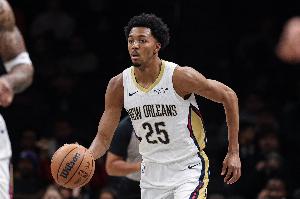 人人都饞！墨菲上半場(chǎng)6中5得13分4板3助1斷 罰球4中3