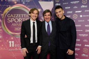 獲頒米體傳奇獎(jiǎng)！莫德里奇：能加盟米蘭是夢(mèng)想成真