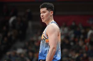 沒怎么打！阿不都沙拉木僅替補(bǔ)7分半5中1拿到2分4籃板