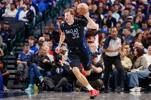 基德：最好的球員必須得拿球 希望弗拉格早點(diǎn)學(xué)會(huì)處理球權(quán)