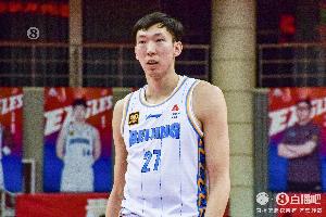 雙拳敵四手！賈爾斯單節(jié)4中4砍9分 勉力抗衡首鋼五虎合計26分