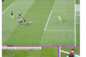 曼聯(lián)博主：這怎么可能不是紅牌？簡直笑話！