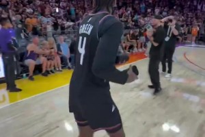 杰倫-格林首次穿上太陽(yáng)球衣參加球迷活動(dòng)！