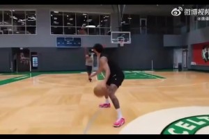 這就是“耐殺王”嗎？！塔圖姆跟腱撕裂僅四個月便重返球場訓練！