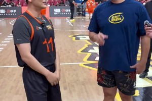 大黑牛順利出師！西熱力江交李晨打球時的邪修小妙招~