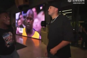 布克這個(gè)收藏簡(jiǎn)直太OK了，把甲亢哥都驚呆了