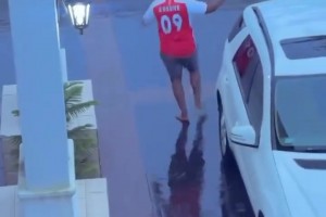 看得出來，阿森納球迷憋了很久了??