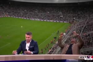 真名宿！賴特補(bǔ)時(shí)階段為阿森納祈禱，加布絕殺后激情狂歡手舞足蹈