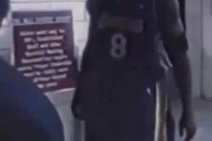 技術(shù)流的魅力！蘇亞雷斯神作：在科洛奇尼推搡下完成同向卸球！