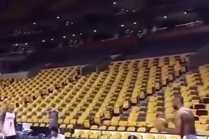 笑死了??！小姐姐挑戰(zhàn)足壇豪門俱樂部英文讀音