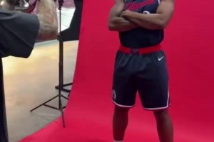 今年是2020賽季以來，小卡第一次健康地進(jìn)入新賽季！