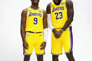 ??湖人新賽季定妝照來了 “太帥啦”