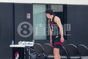 主攻投射?。铄袢沼柧?，大量練習底角、弧頂三分??