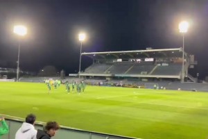 叫塞蒂恩過來！國安球員賽后謝場，面對遠征球迷被瘋狂罵