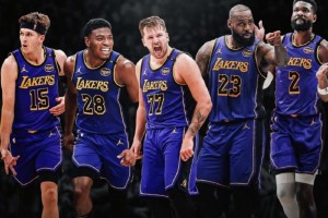 湖人下賽季首發(fā)五人出爐？詹東+里夫斯+八村+艾頓是什么水平？