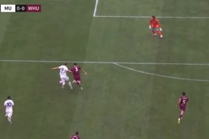 曼聯(lián)博主反駁：同樣的機會看看霍伊倫都干了些什么？