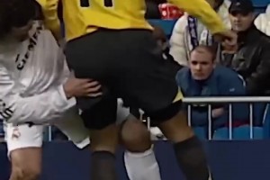 大帝護(hù)球與眾不同！亨利人球分過一條龍霸氣護(hù)球！