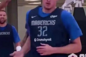 這就是狀元的威力！弗拉格訓練中攻防兼?zhèn)?，甚至大帽濃眉? >
                                        </div>
                                    </div>
                                                                        <div   id=