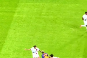 飄是真的飄，強也是真的強！觀眾視角看亞馬爾馬賽回旋連續(xù)過人！