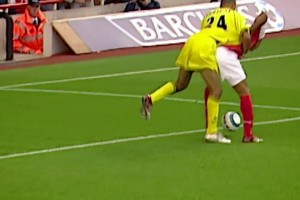 屬于巴薩球迷的回憶！內(nèi)馬爾十分角任意球破門