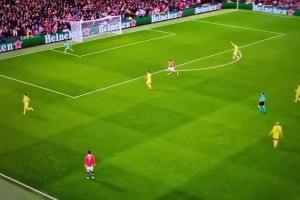 C羅沒想到！曼聯(lián)時期的卡瓦尼真是太拼了??