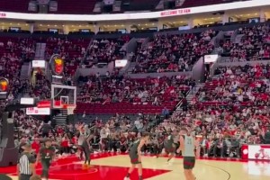 楊瀚森雖漲重但速率快了很多！開(kāi)拓者隊(duì)內(nèi)對(duì)抗賽長(zhǎng)視頻集錦