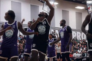 矮個子的超級英雄！重型后衛(wèi)米切爾的打法太有觀賞性了！