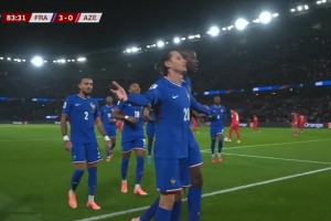托萬禁區(qū)內(nèi)停球凌空側(cè)鉤霸氣破門！法國3-0鎖定勝局！