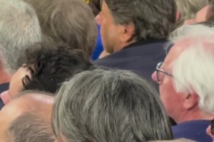 發(fā)生了啥？實拍：歐冠決賽目睹弟弟的國米潰敗，大因扎吉若有所思